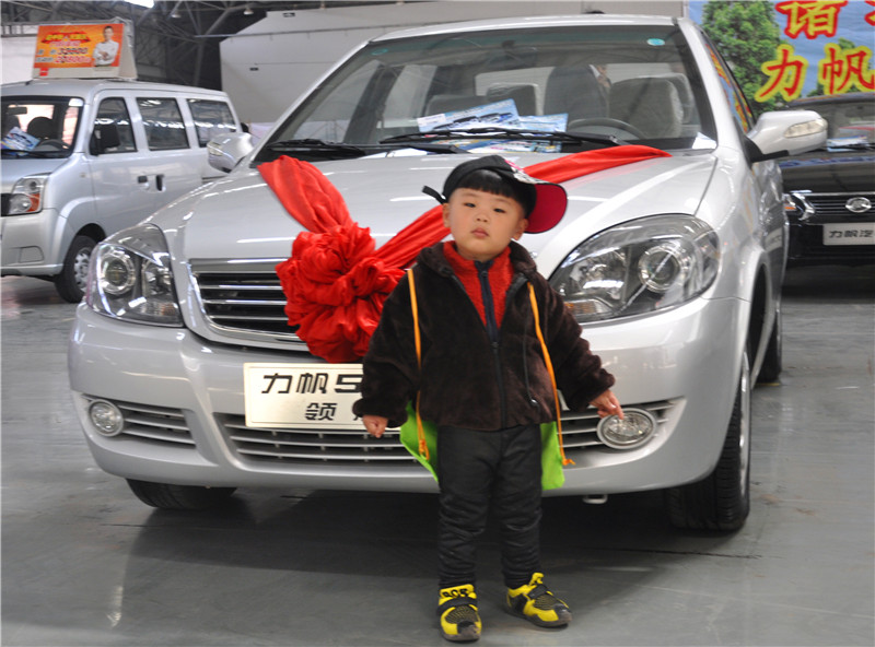       201445ա7TеČ܇[(hu)ڕ(hu)չeС܇[(hu)Tн(jng)(j)ϢkǬͨʢĻý޹˾TǷֹ˾kTϢۅf(xi)k˲׃n܇ͅ^ɐ۵С܇ģСoչ̶õӡ󡣣