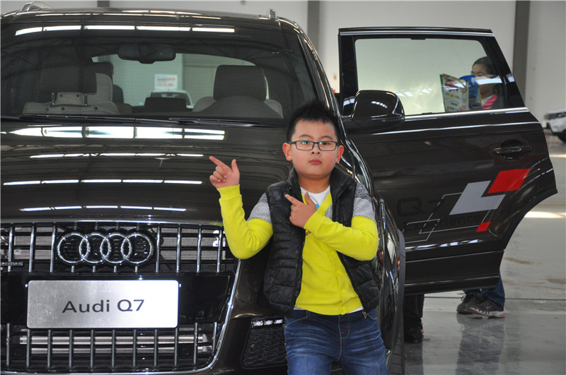       201445ա7TеČ܇[(hu)ڕ(hu)չeС܇[(hu)Tн(jng)(j)ϢkǬͨʢĻý޹˾TǷֹ˾kTϢۅf(xi)k˲׃n܇ͅ^ɐ۵С܇ģСoչ̶õӡ